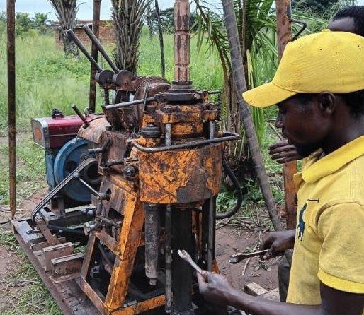 Bohrung für den neuen Brunnen